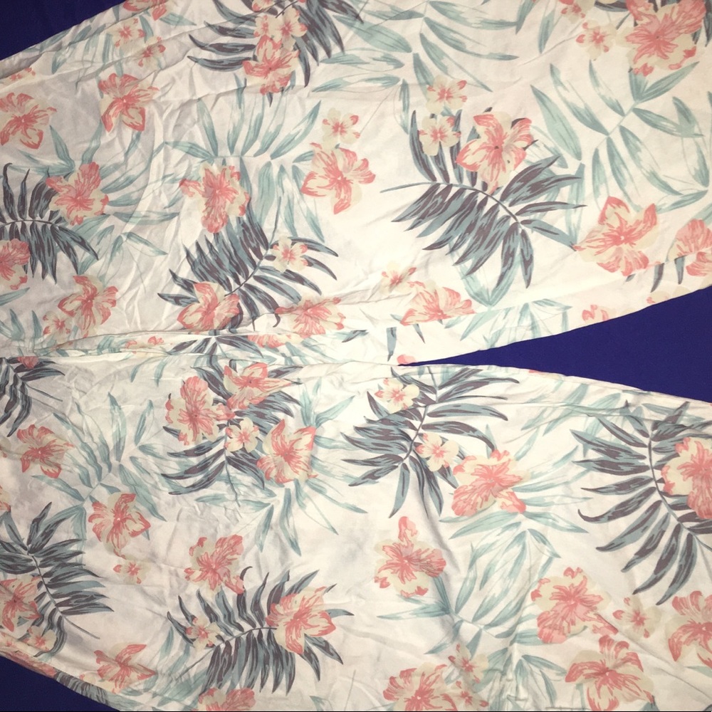 🚫SOLD 🚫 Floral